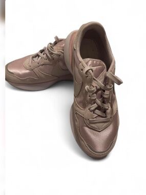 Nike sz 8.5 Women's Mauve Sneakers casual pinkish suede trim